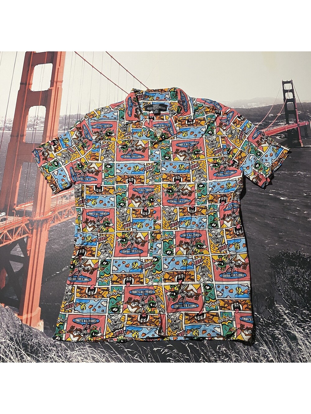 Looney Tunes All Over Print Button Up Shirt Mens Size Small Comic Beach Shirt